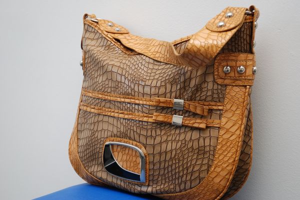Bolsa de couro croco (couro ecologico)